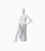 Vitrine Femme Assise